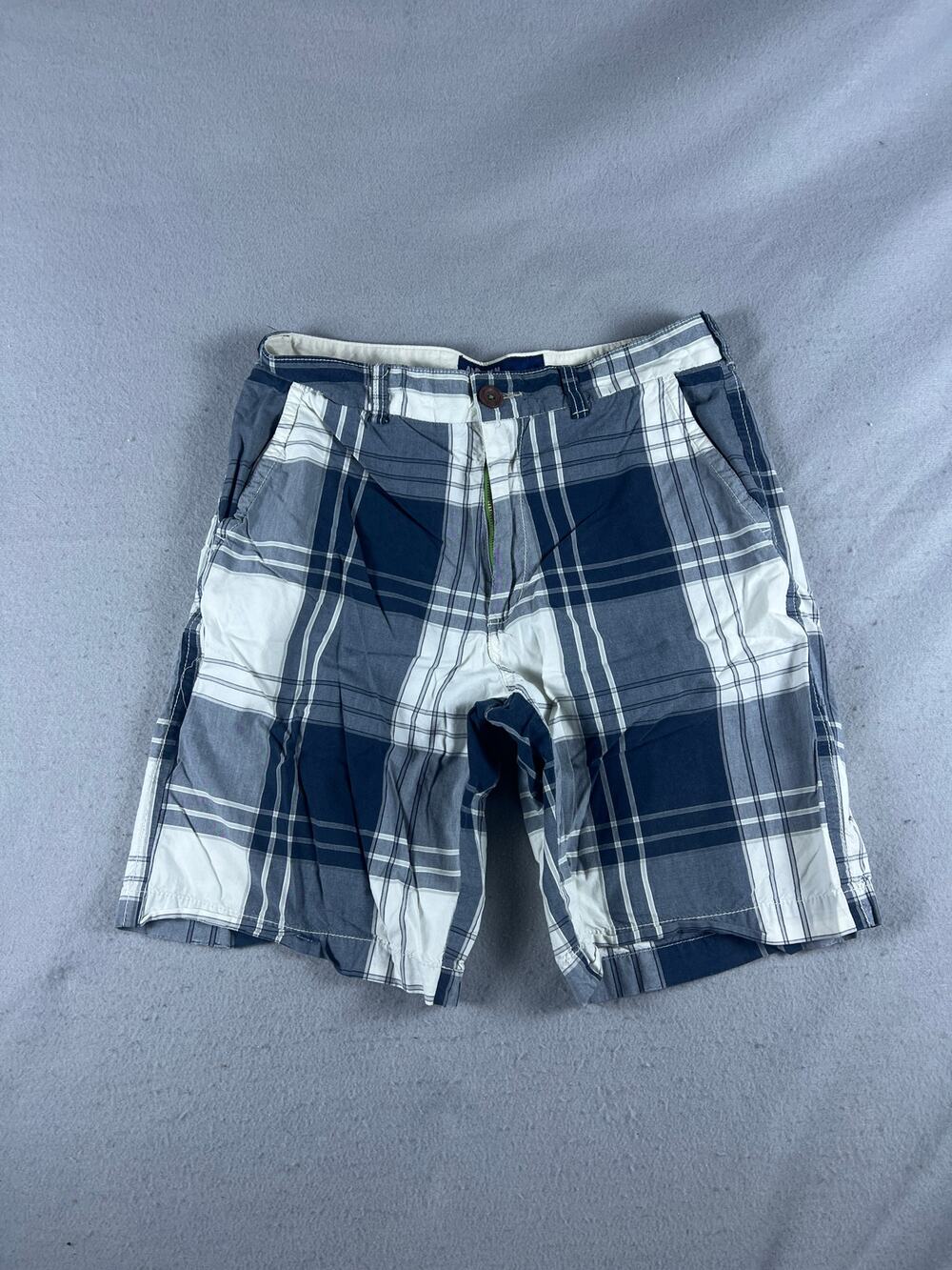 American Eagle Shorts Mens 31 Blue White Plaid Flat Front Y2K Prep Classic
